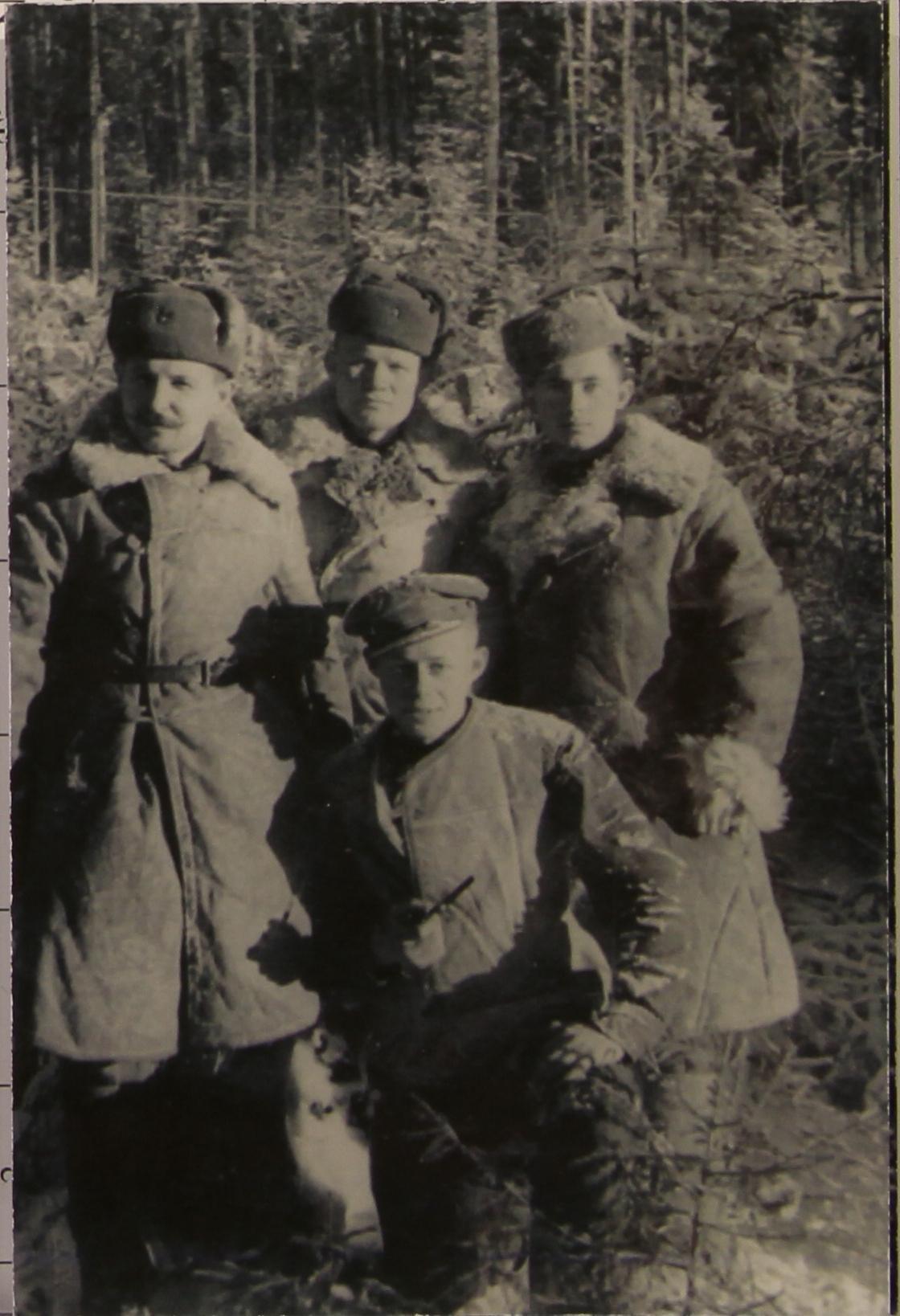 Фото Госархив опубликовал засекреченные кадры сибиряков на фронте 9 - Сиб.ФМ Фото Госархив опубликовал засекреченные кадры сибиряков на фронте 9